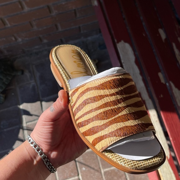 Sam Edelman Sabrina Slides - Picture 4 of 10